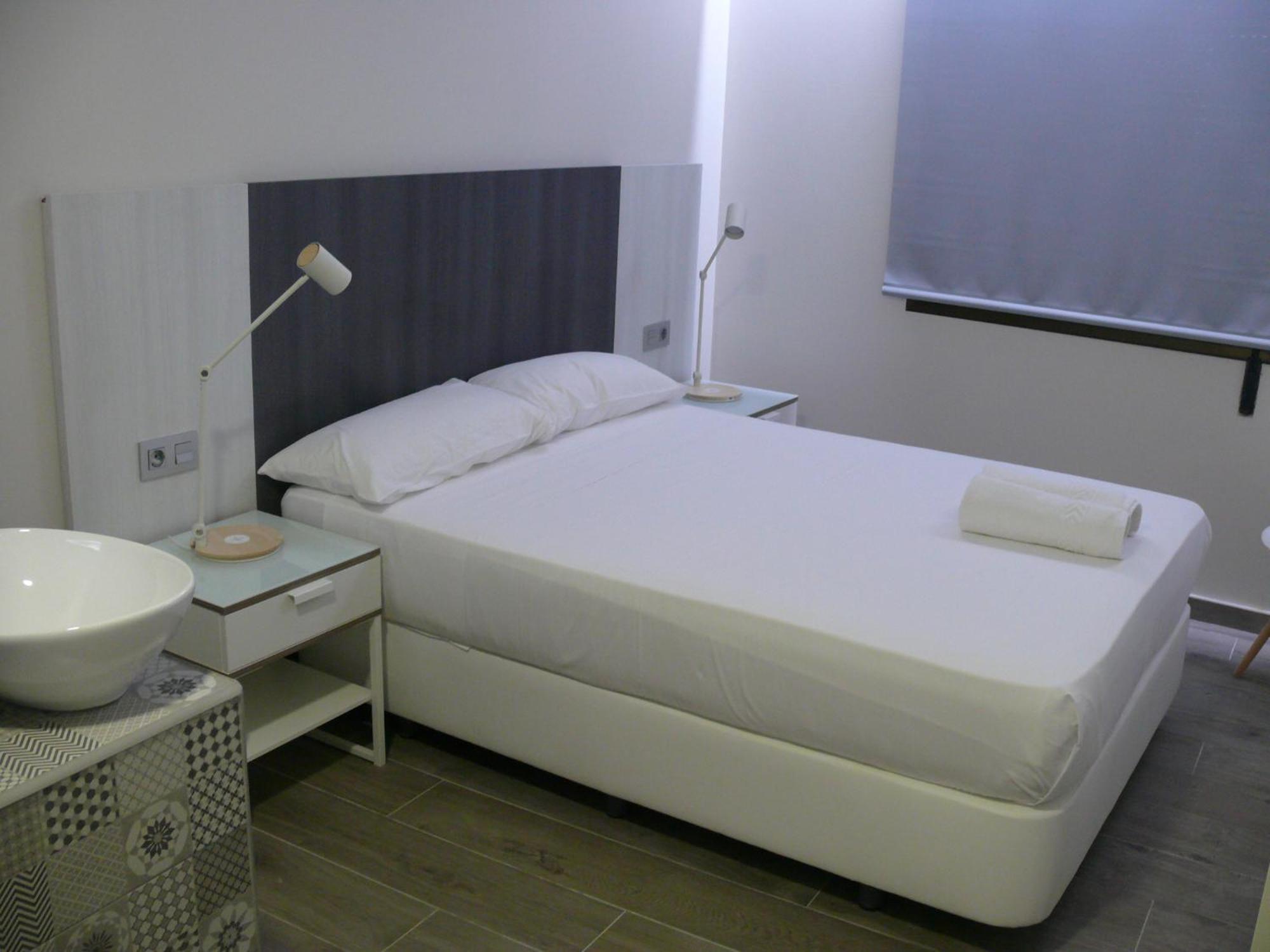 Hostal Letto Dal Mare Валенсия Экстерьер фото