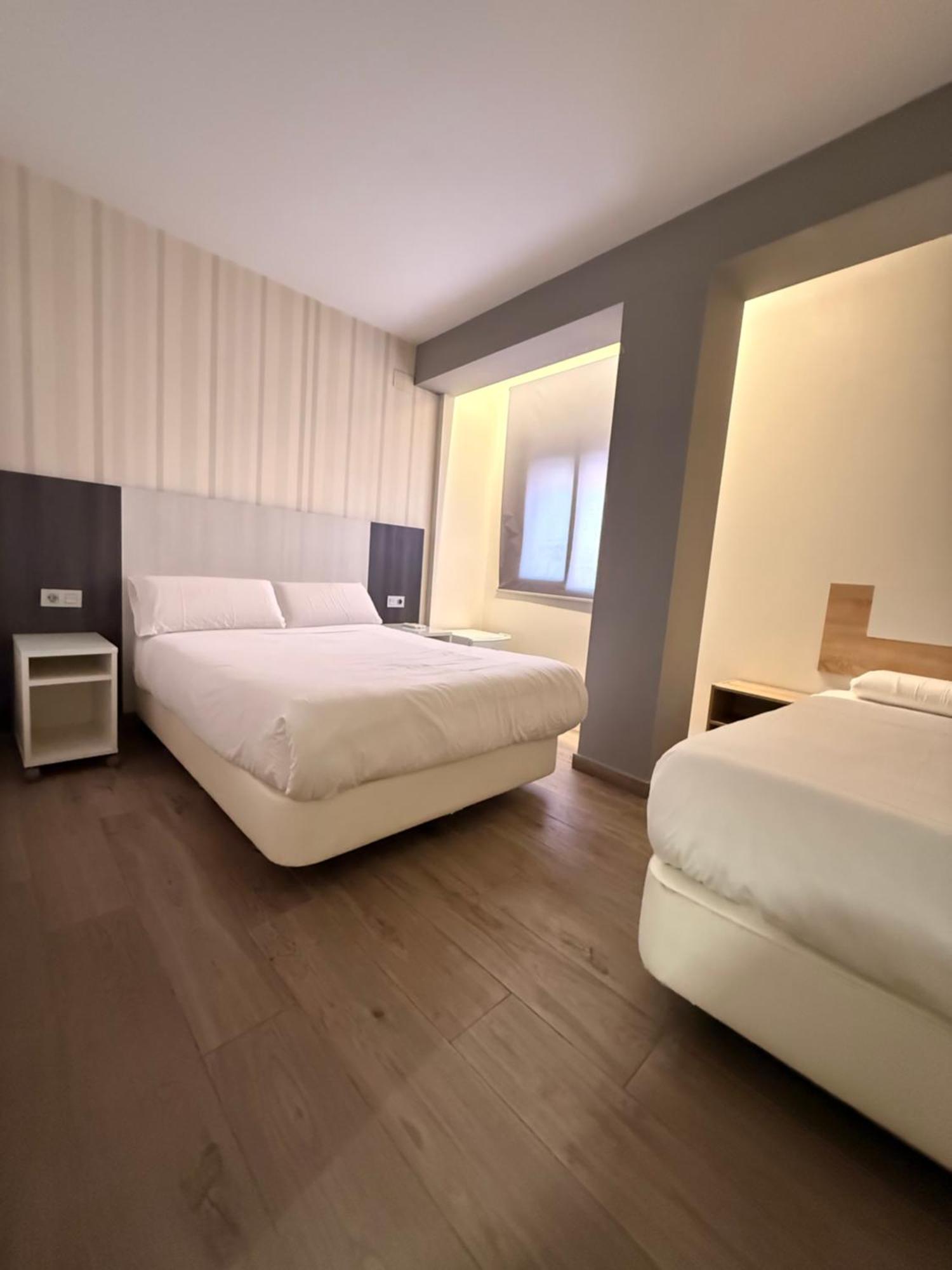 Hostal Letto Dal Mare Валенсия Экстерьер фото